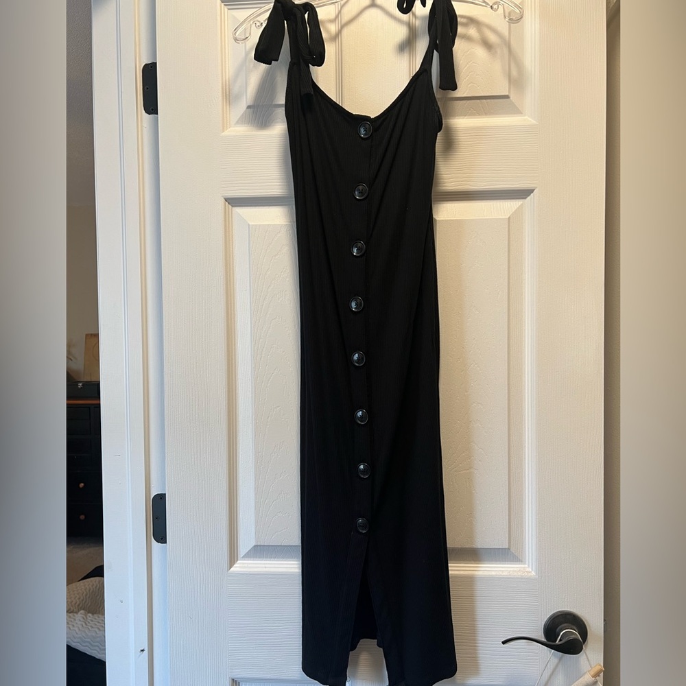 Black ribbed midi dress